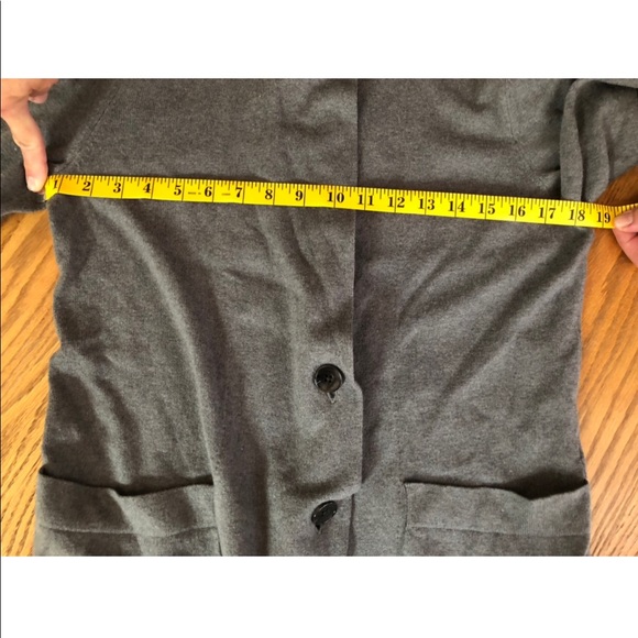 BNWT GAP Blazer-Style Cardigan in Grey,
Women’s size L - Picture 8 of 11